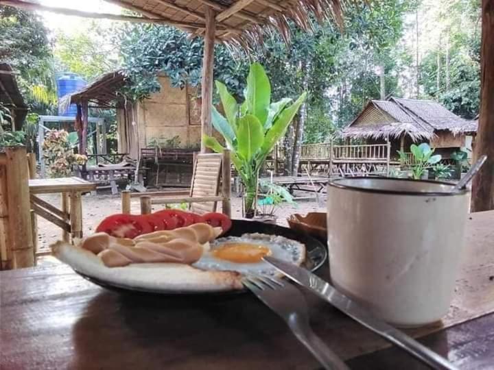Апартаменты Khai Jungle Experience Camp & Tour Khao Sok National Park Экстерьер фото