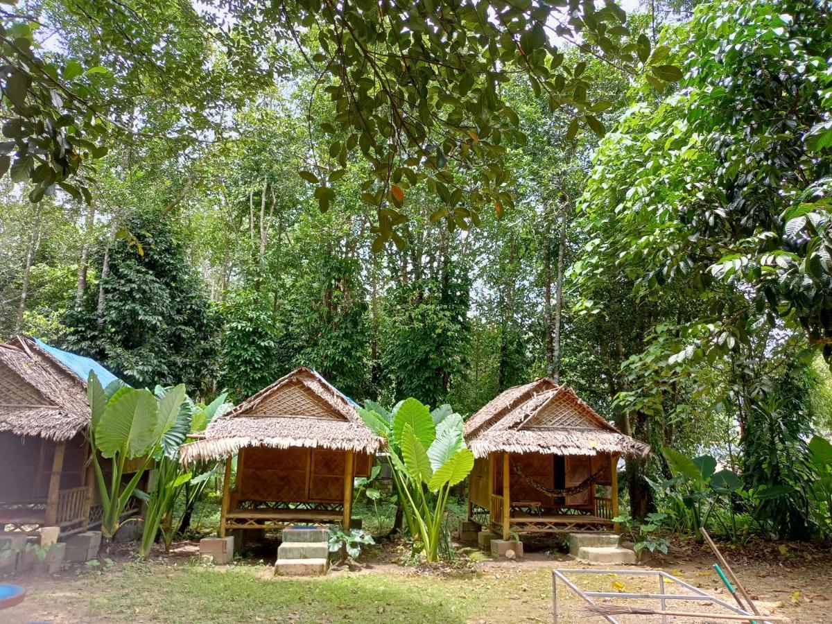 Апартаменты Khai Jungle Experience Camp & Tour Khao Sok National Park Экстерьер фото